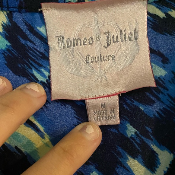 GORGEOUS ABSTRACT ROMPER - Picture 7 of 8